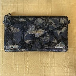Crossbody or wristlet purse